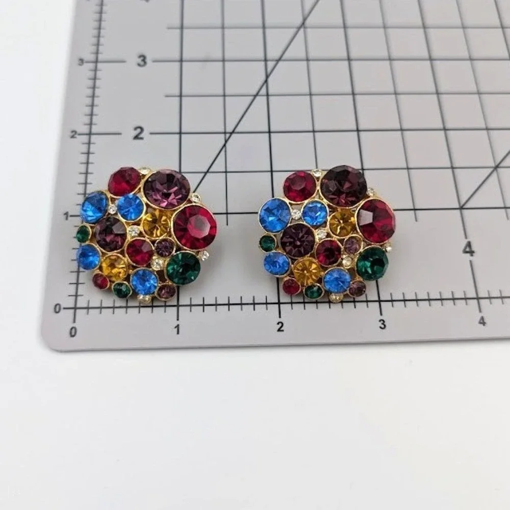 VTG Rhinestone Cluster Earrings Gold Tone‎ Multicolor Pave Clip On Rainbow